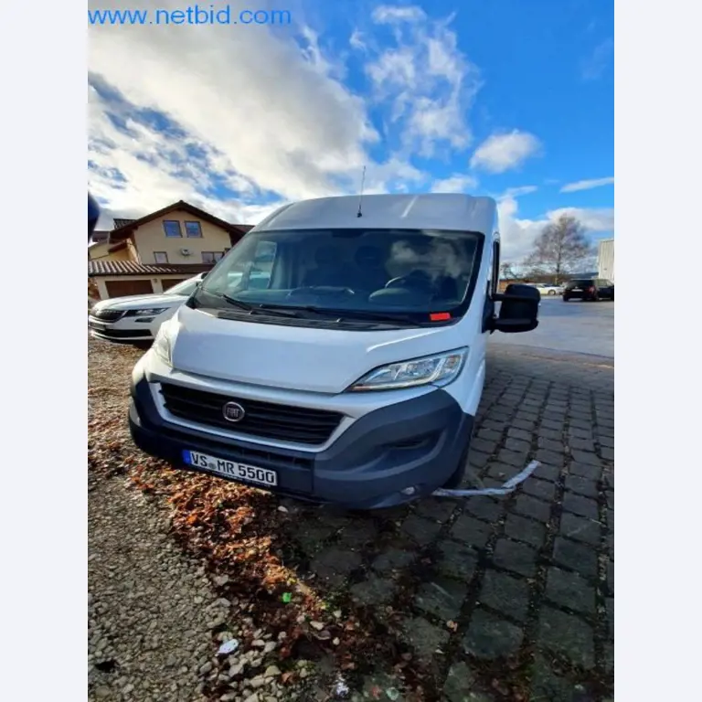 Máquinas e inventários de um comerciante de madeira e de construção-2