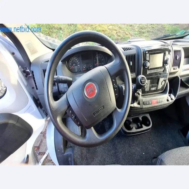 Máquinas e inventários de um comerciante de madeira e de construção-6