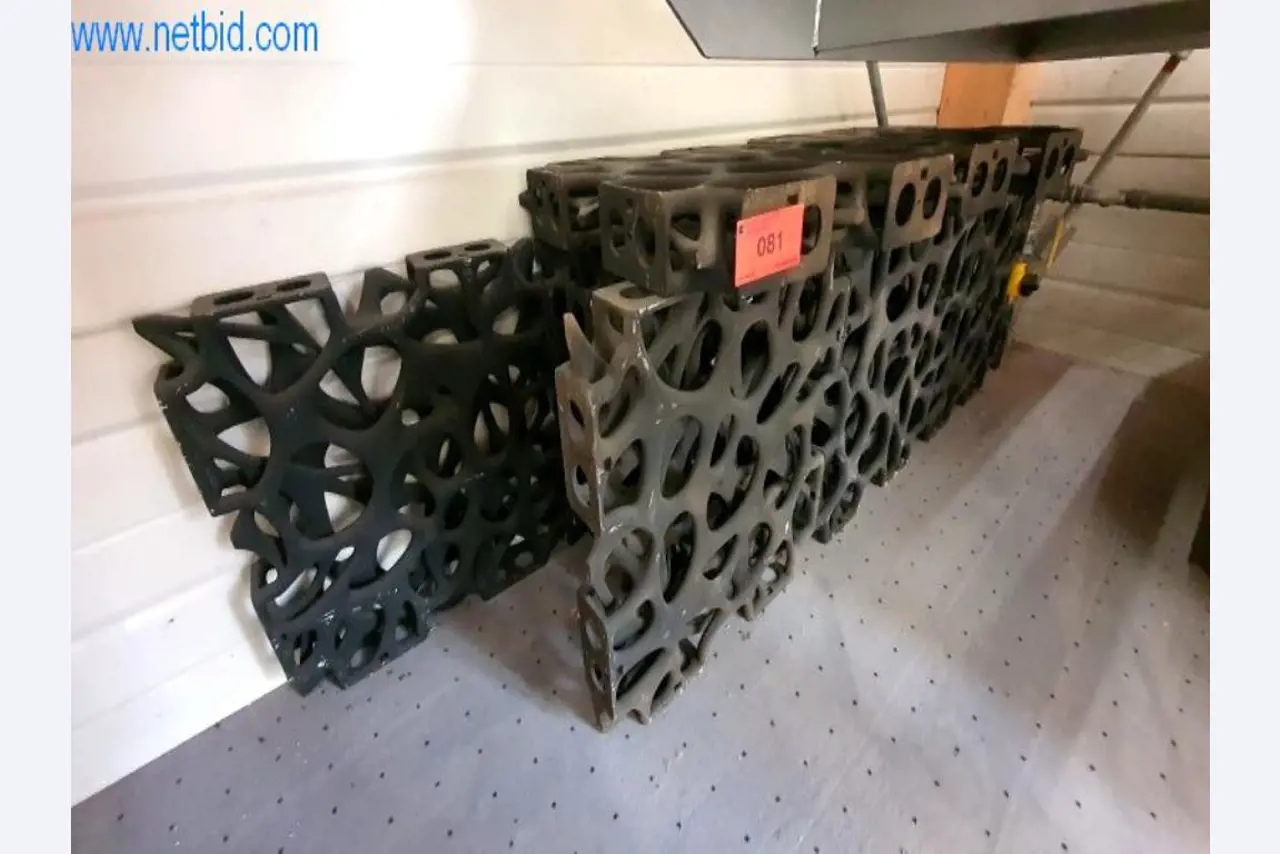 Maszyny i zapasy firmy handlującej drewnem i materiałami budowlanymi-1