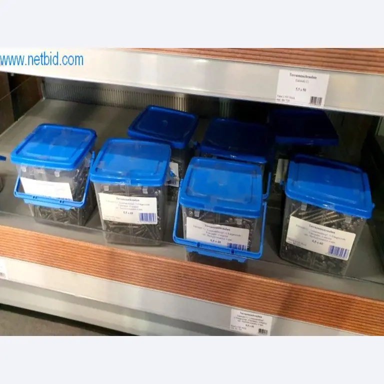 Máquinas e inventários de um comerciante de madeira e de construção-2