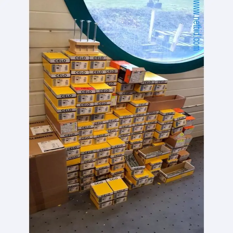 Máquinas e inventários de um comerciante de madeira e de construção-1