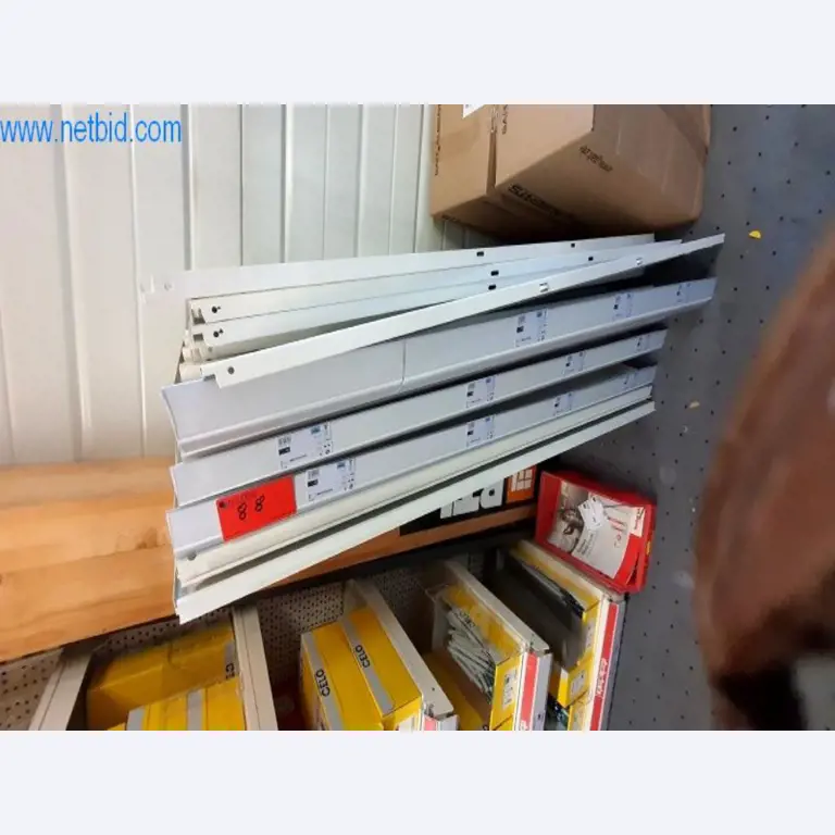 Máquinas e inventários de um comerciante de madeira e de construção-2