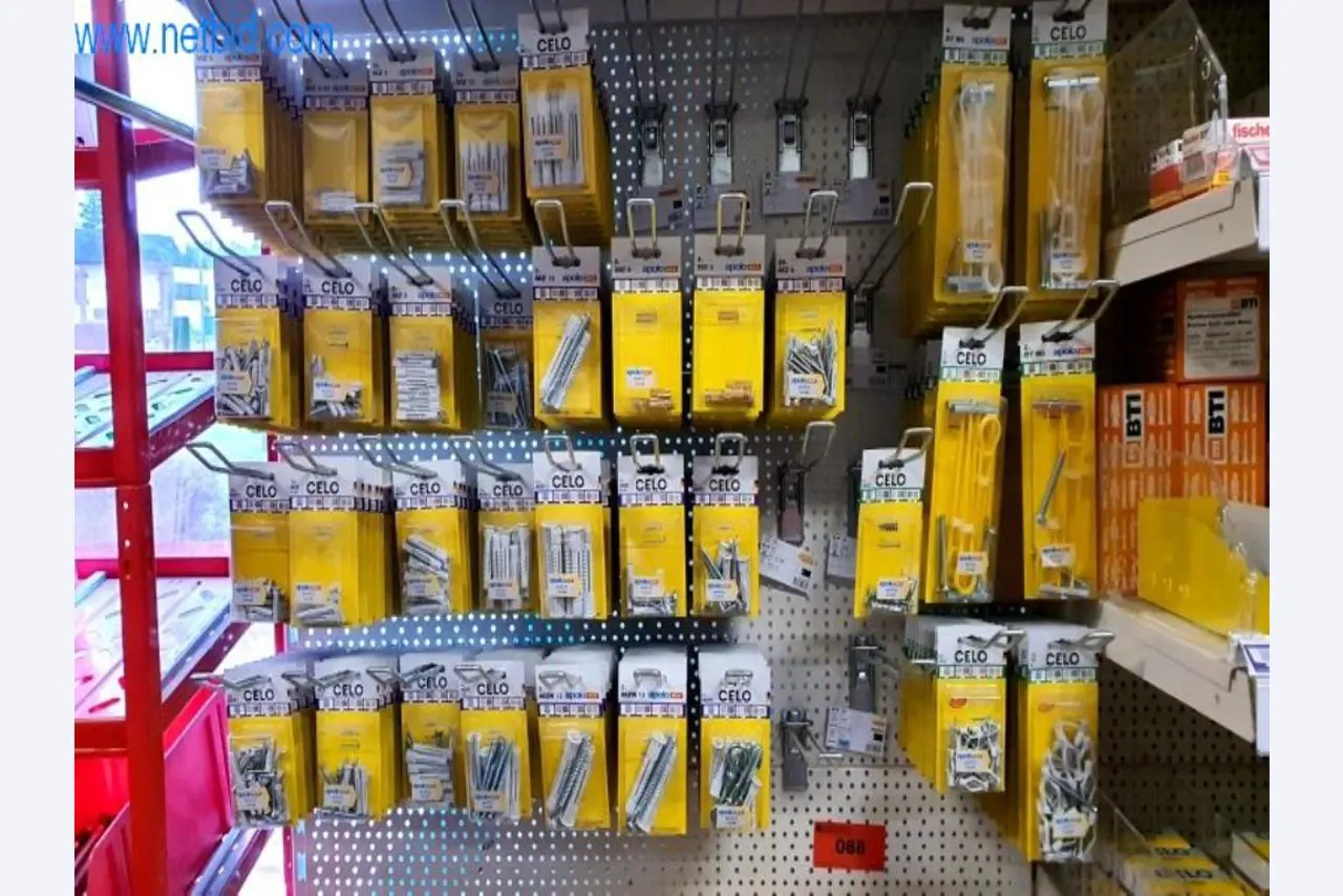 Máquinas e inventários de um comerciante de madeira e de construção-3