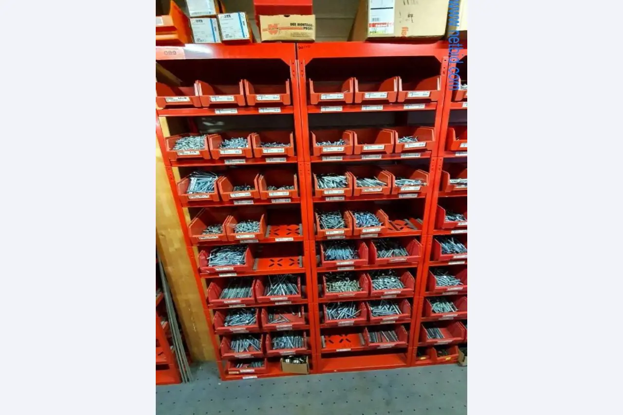 Maschinen und Warenbestände eines Holz- und Baufachmarktes-2