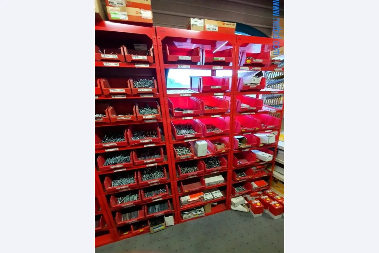 Maschinen und Warenbestände eines Holz- und Baufachmarktes-3