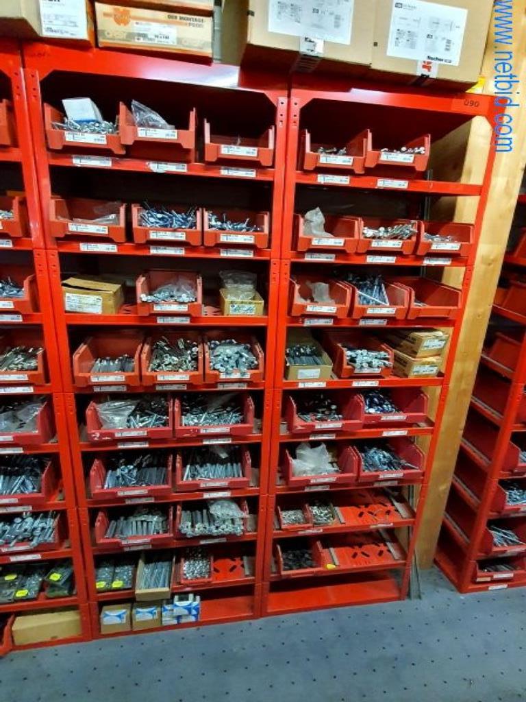 Maschinen und Warenbestände eines Holz- und Baufachmarktes-1