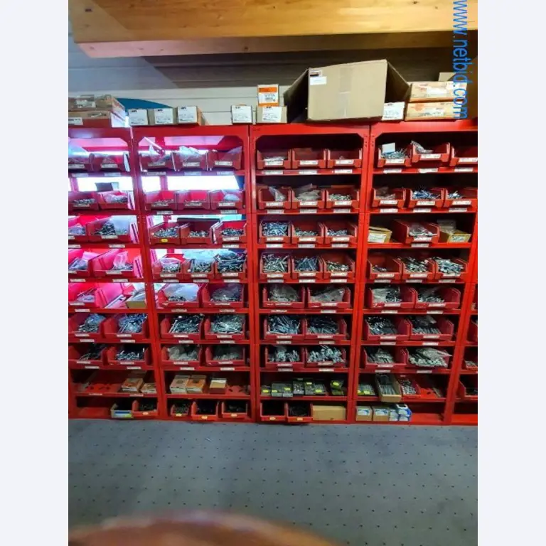 Maschinen und Warenbestände eines Holz- und Baufachmarktes-2