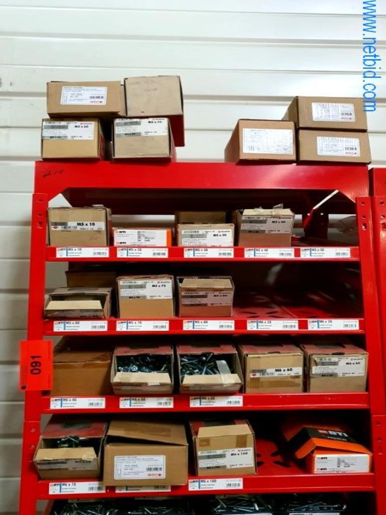 Maschinen und Warenbestände eines Holz- und Baufachmarktes-2