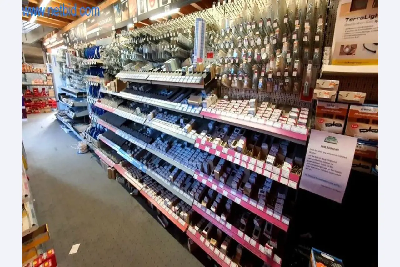 Maquinaria e inventarios de un maderero y constructor-1