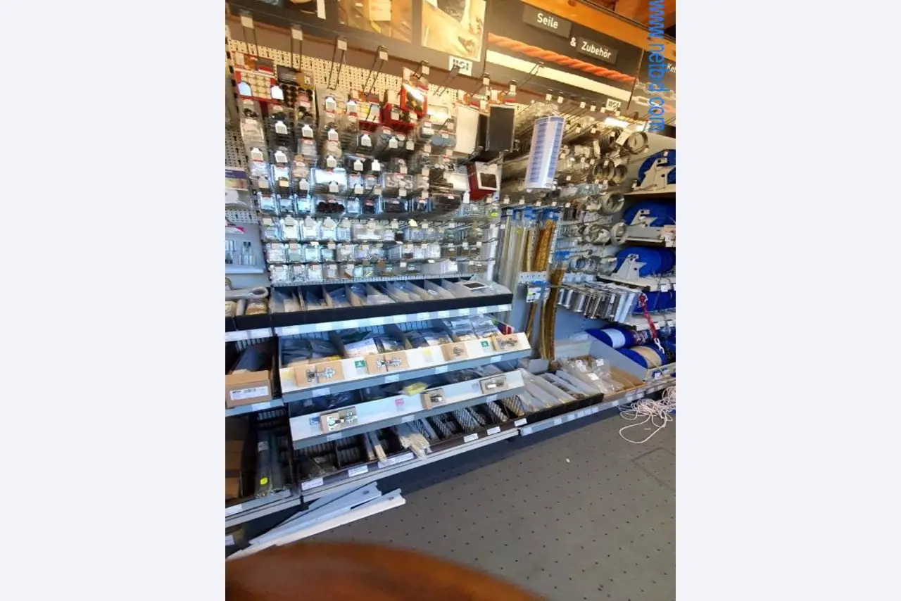 Maquinaria e inventarios de un maderero y constructor-3