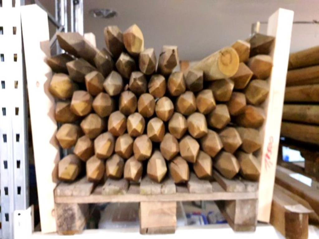 Maschinen und Warenbestände eines Holz- und Baufachmarktes-11