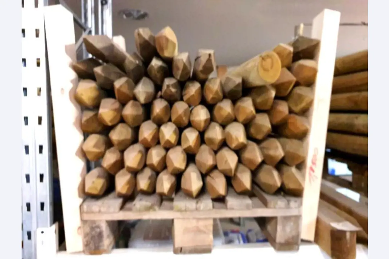 Máquinas e inventários de um comerciante de madeira e de construção-11