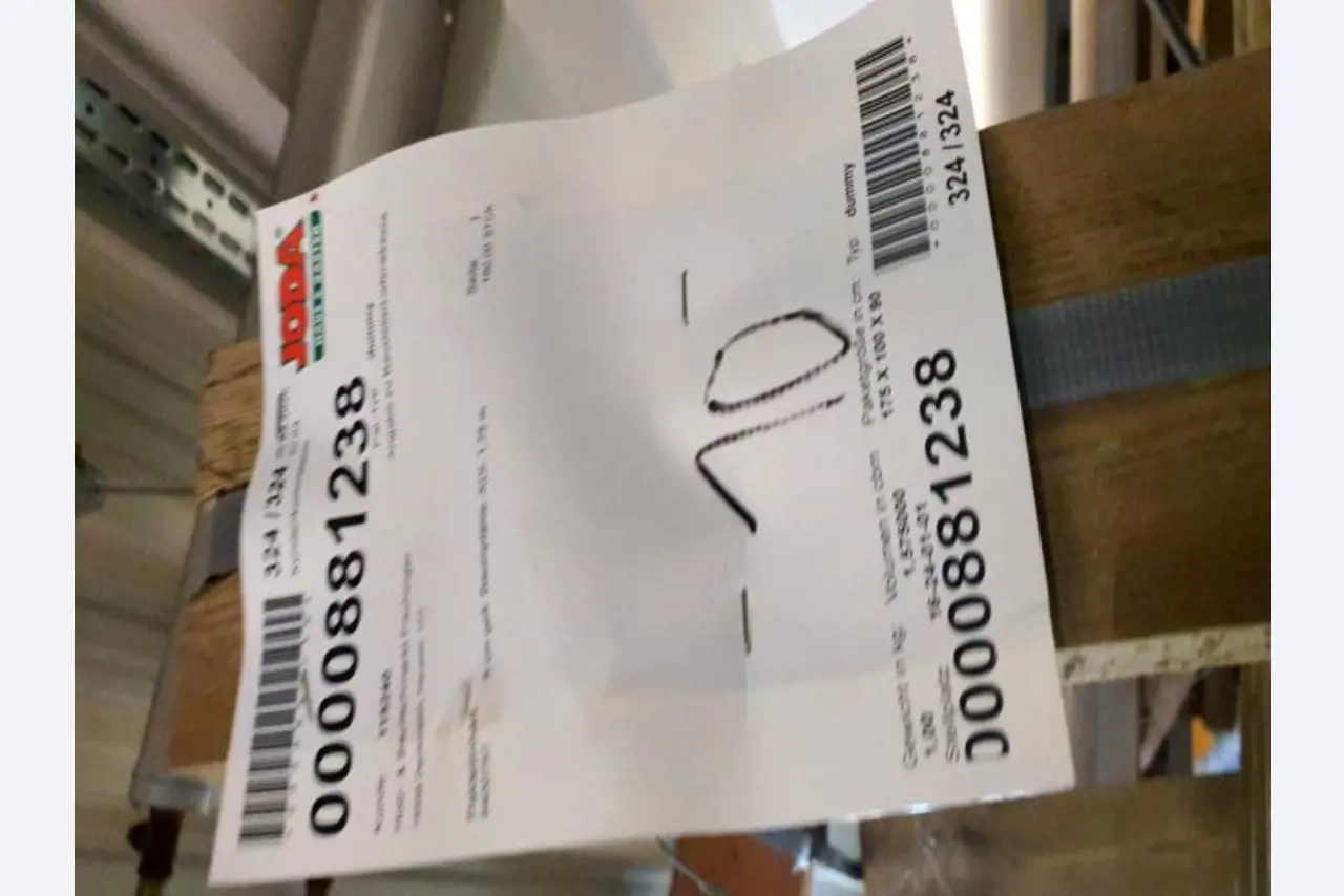 Máquinas e inventários de um comerciante de madeira e de construção-2