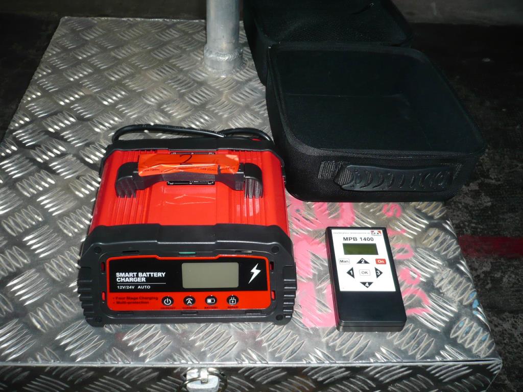 Sygnalizacja świetlna dla ruchu jednokierunkowego naprzemiennego i testery masy upadkowej-2