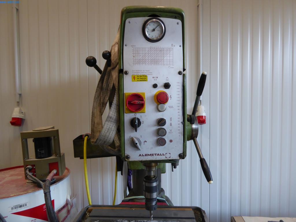 Maschinen u. Betriebsausstattung aus der Metallbearbeitung u. Medizintechnik -4