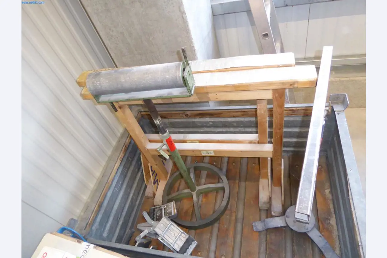 Stroje a zařízení pro obrábění kovů a zdravotnickou techniku-1