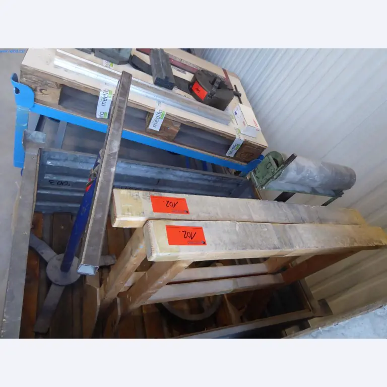 Stroje a zařízení pro obrábění kovů a zdravotnickou techniku-4