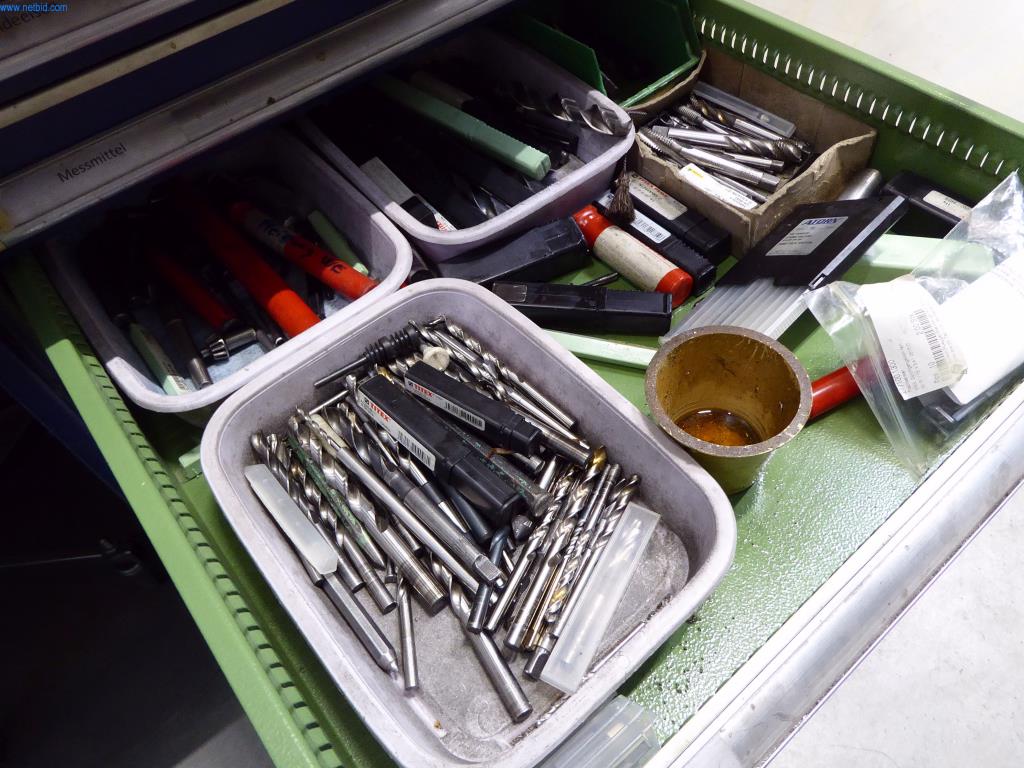 Stroje a zařízení pro obrábění kovů a zdravotnickou techniku-10