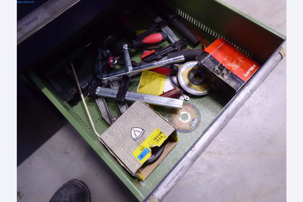 Stroje a zařízení pro obrábění kovů a zdravotnickou techniku-13