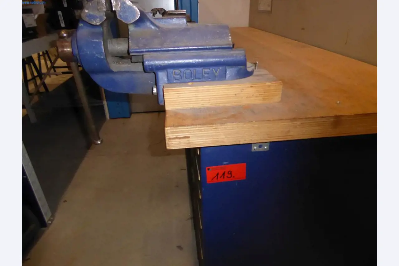 Stroje a zařízení pro obrábění kovů a zdravotnickou techniku-2