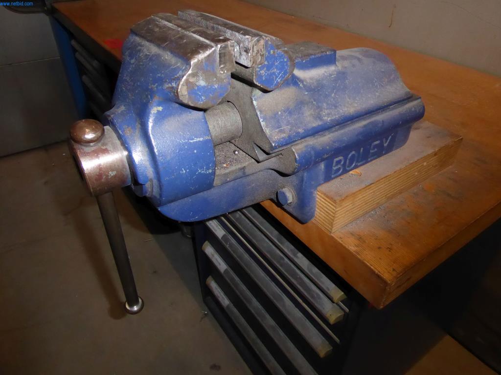 Stroje a zařízení pro obrábění kovů a zdravotnickou techniku-4