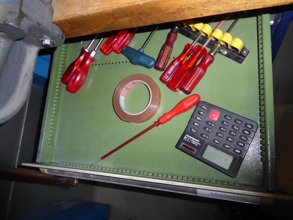 Stroje a zařízení pro obrábění kovů a zdravotnickou techniku-7