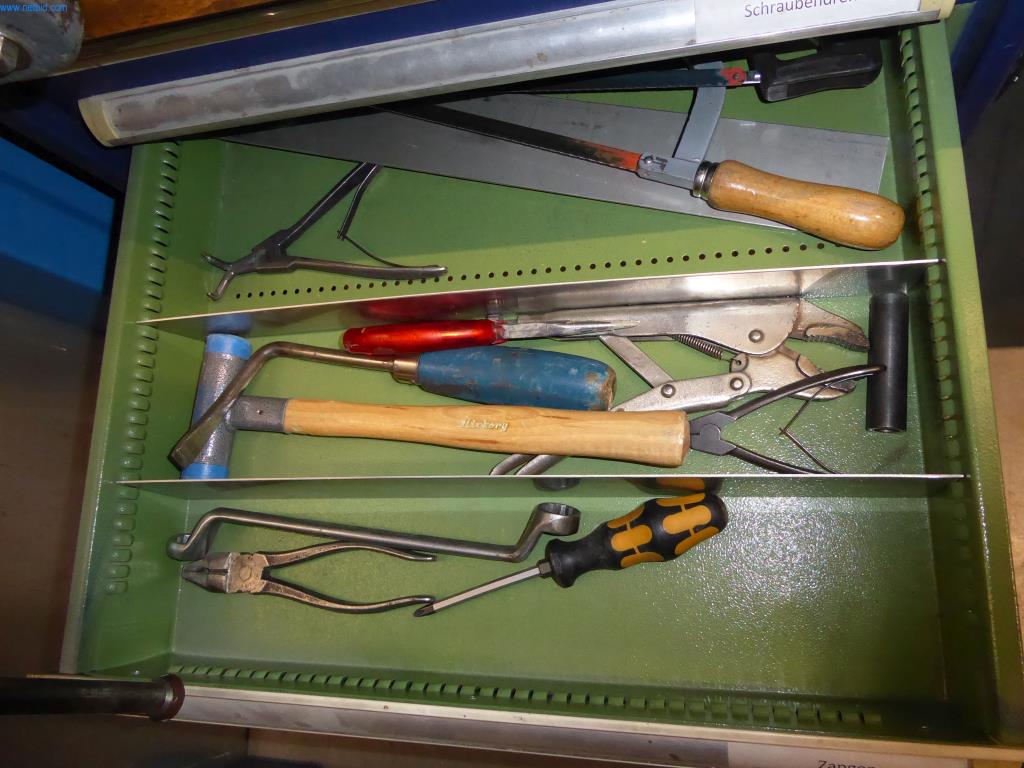 Stroje a zařízení pro obrábění kovů a zdravotnickou techniku-8