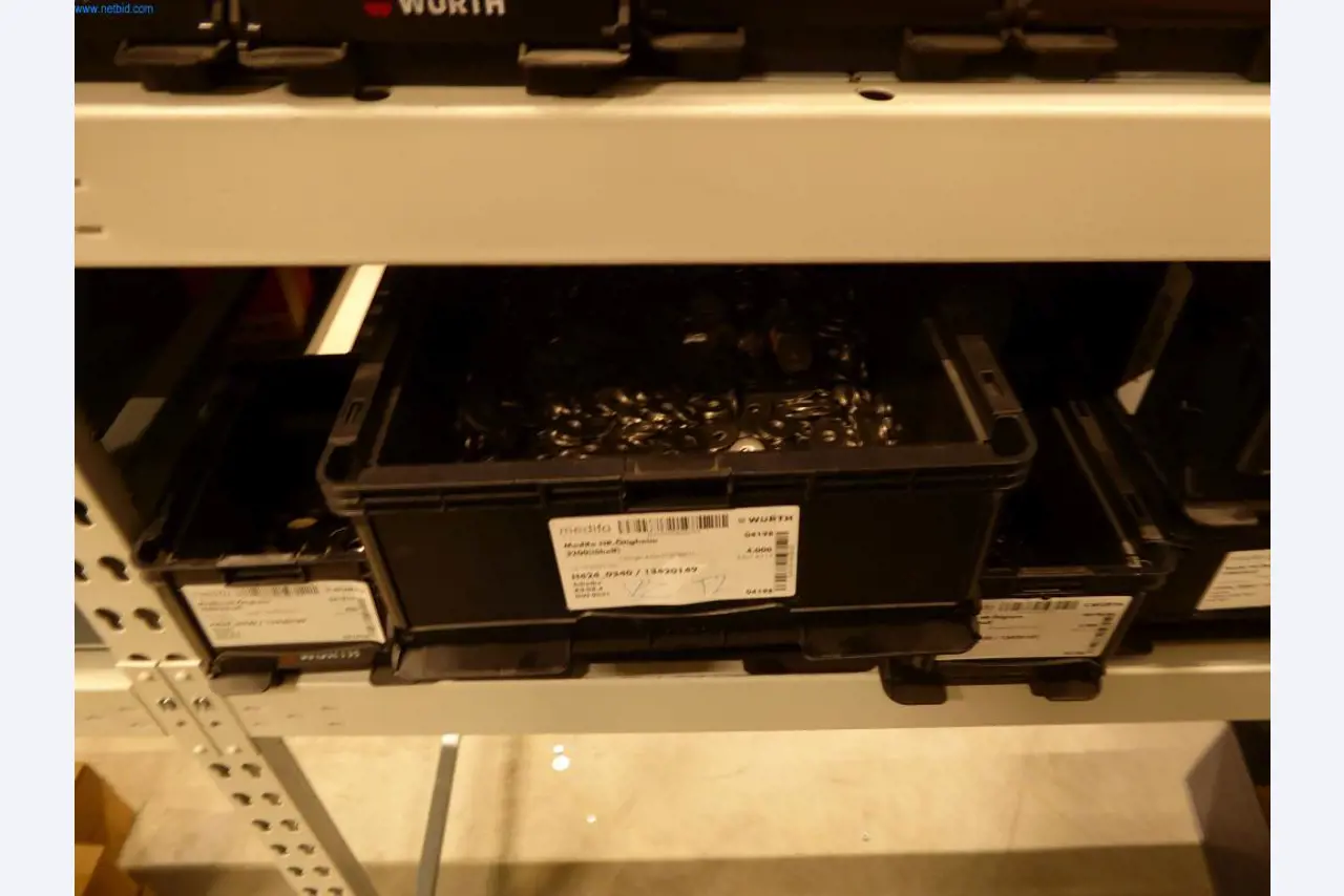 Maschinen u. Betriebsausstattung aus der Metallbearbeitung u. Medizintechnik -4