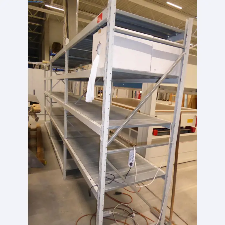 Maschinen u. Betriebsausstattung aus der Metallbearbeitung u. Medizintechnik -9