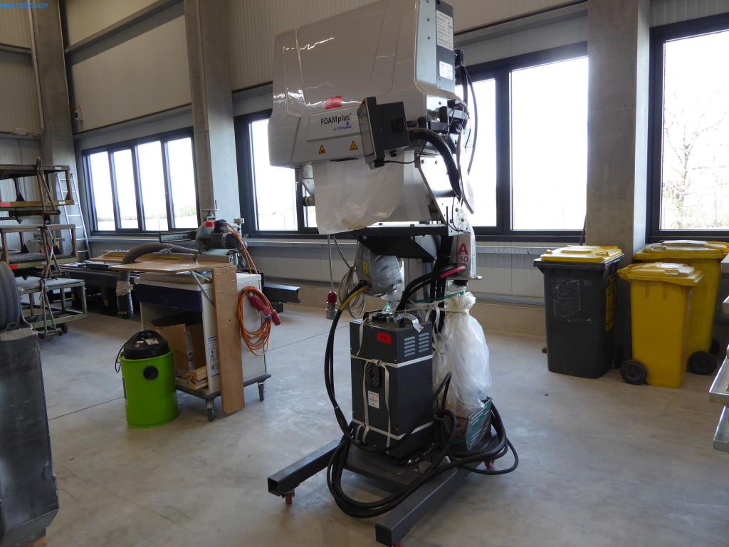 Stroje a zařízení pro obrábění kovů a zdravotnickou techniku-8