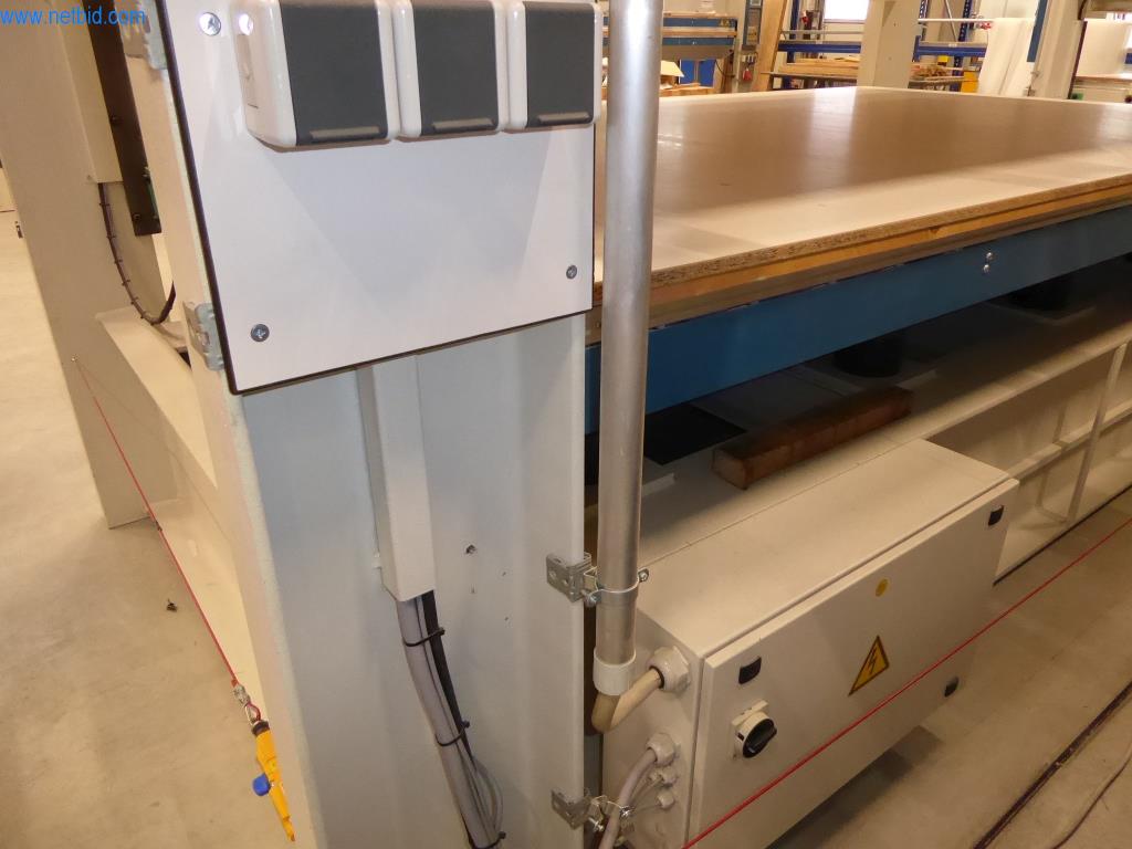 Stroje a zařízení pro obrábění kovů a zdravotnickou techniku-11