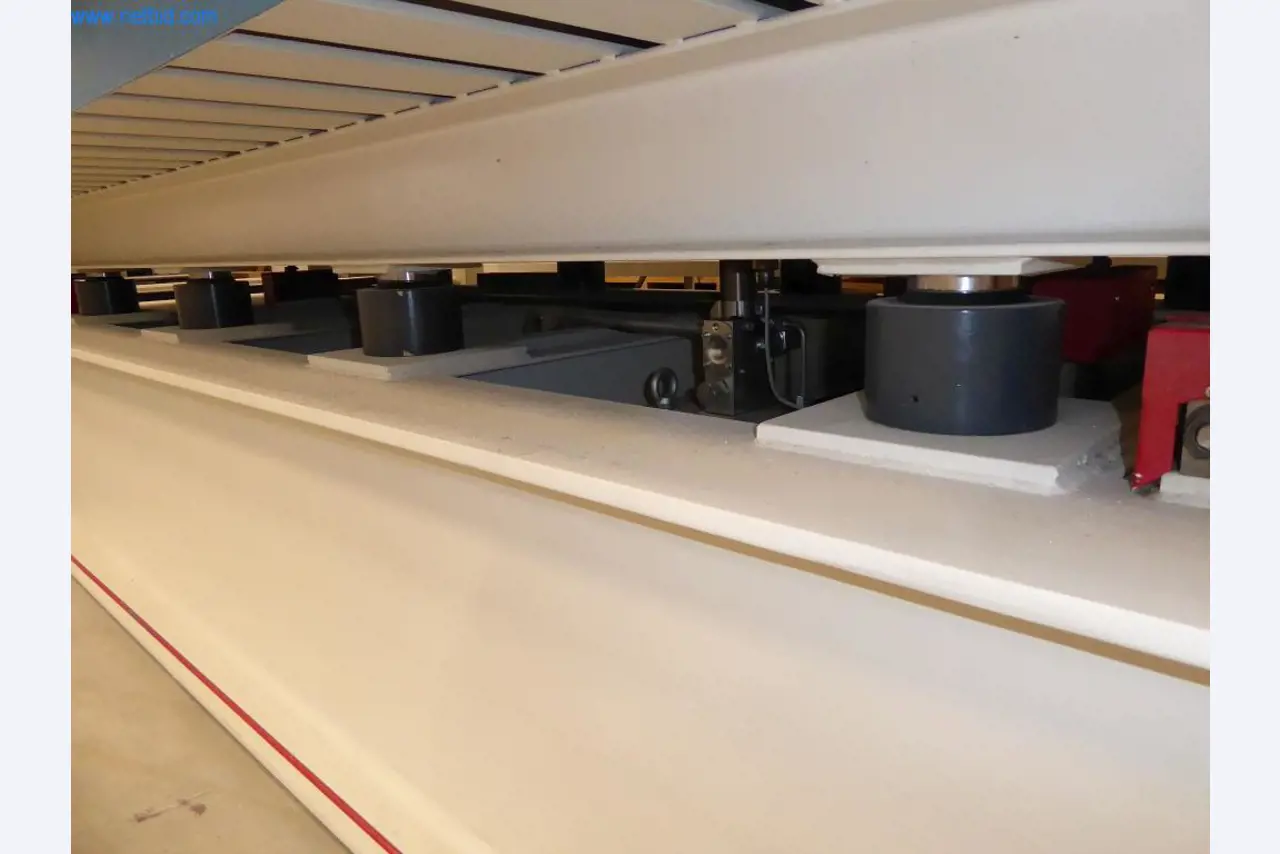 Maquinaria y equipos para la metalurgia y la tecnología médica-12