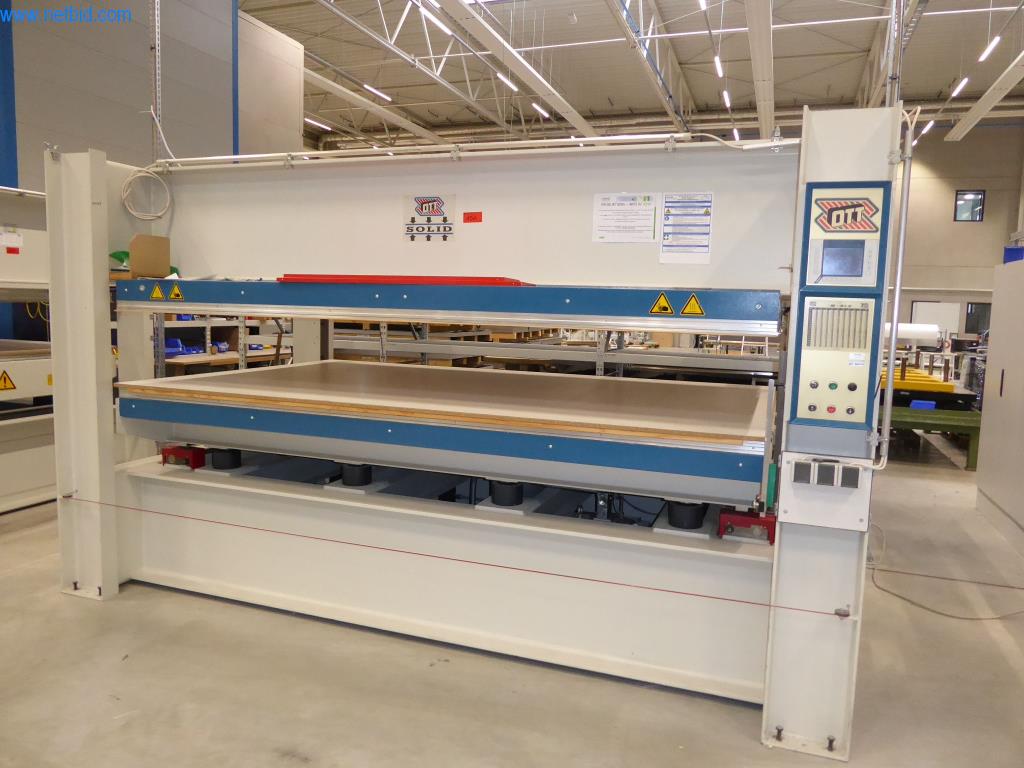 Stroje a zařízení pro obrábění kovů a zdravotnickou techniku-1