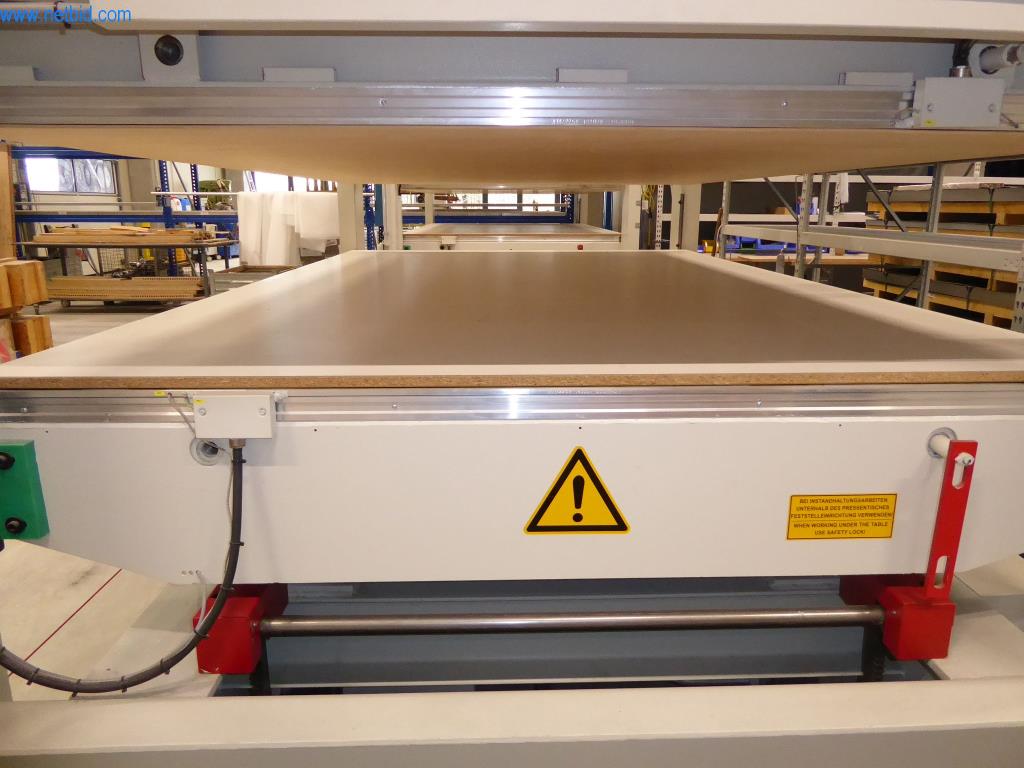 Stroje a zařízení pro obrábění kovů a zdravotnickou techniku-9