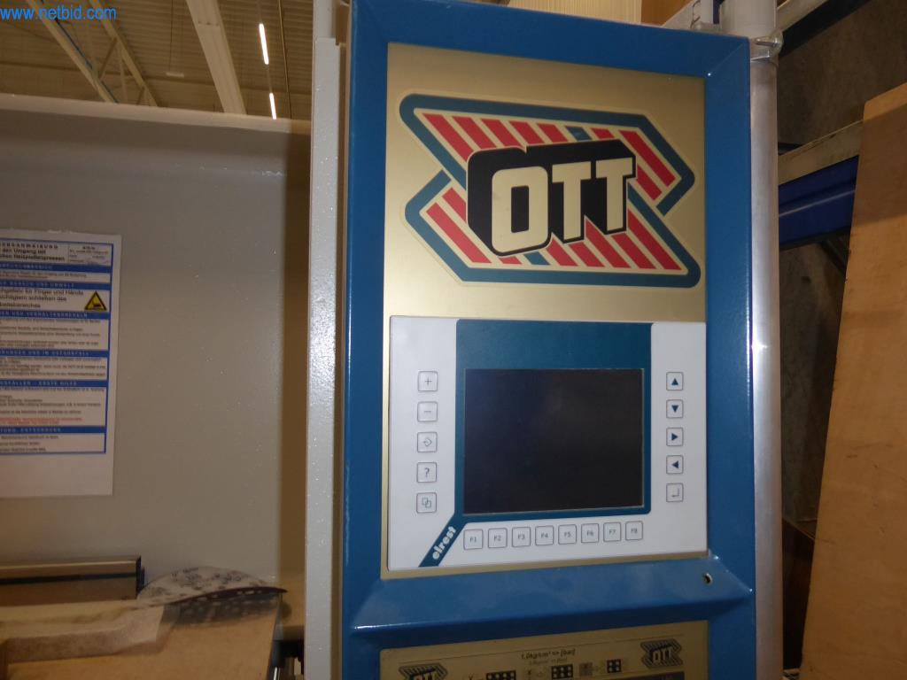 Stroje a zařízení pro obrábění kovů a zdravotnickou techniku-2