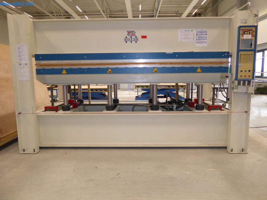 Stroje a zařízení pro obrábění kovů a zdravotnickou techniku-1