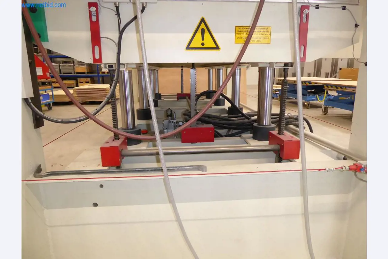 Maquinaria y equipos para la metalurgia y la tecnología médica-5