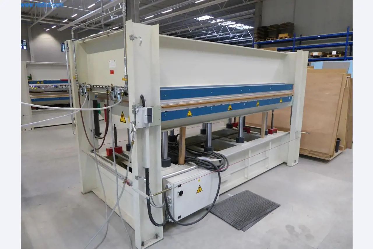 Maquinaria y equipos para la metalurgia y la tecnología médica-7