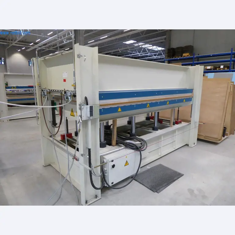 Maquinaria y equipos para la metalurgia y la tecnología médica-7