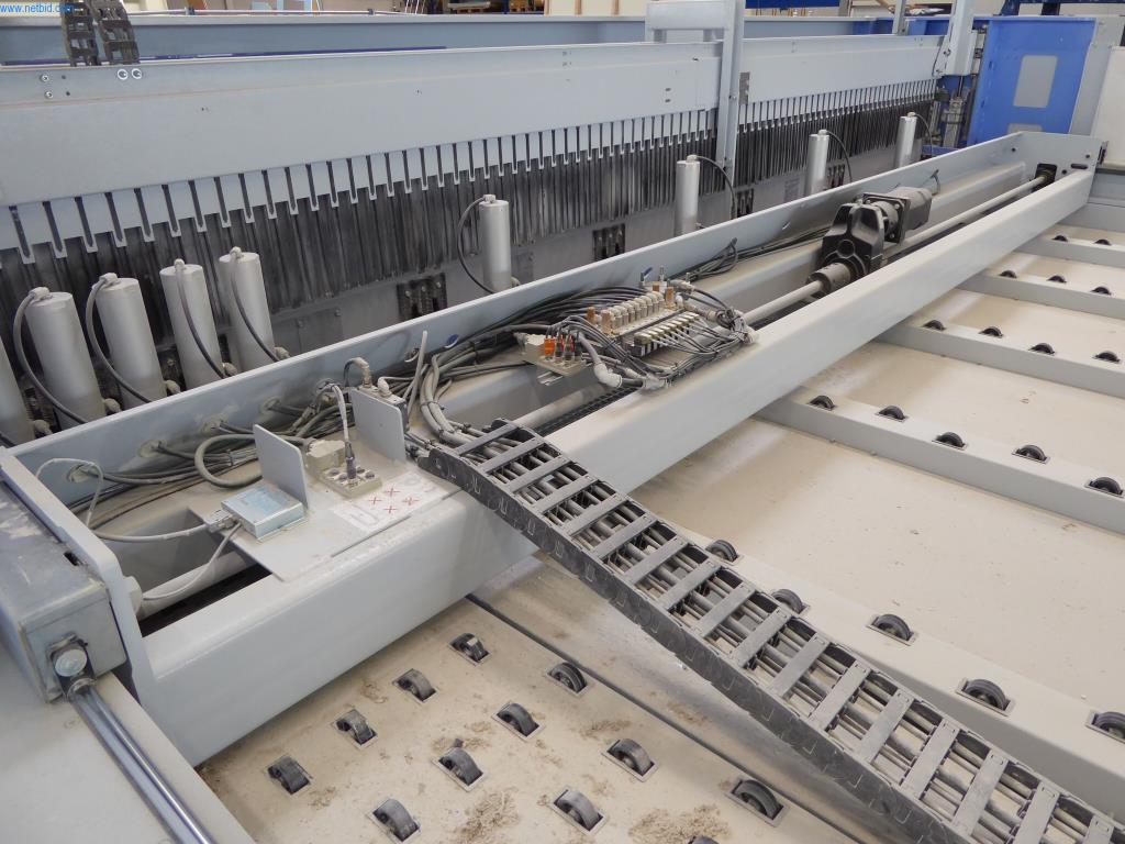 Stroje a zařízení pro obrábění kovů a zdravotnickou techniku-10