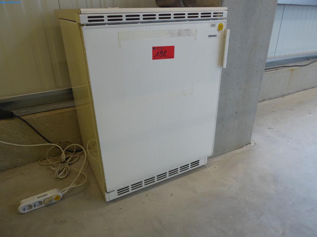 Stroje a zařízení pro obrábění kovů a zdravotnickou techniku-1