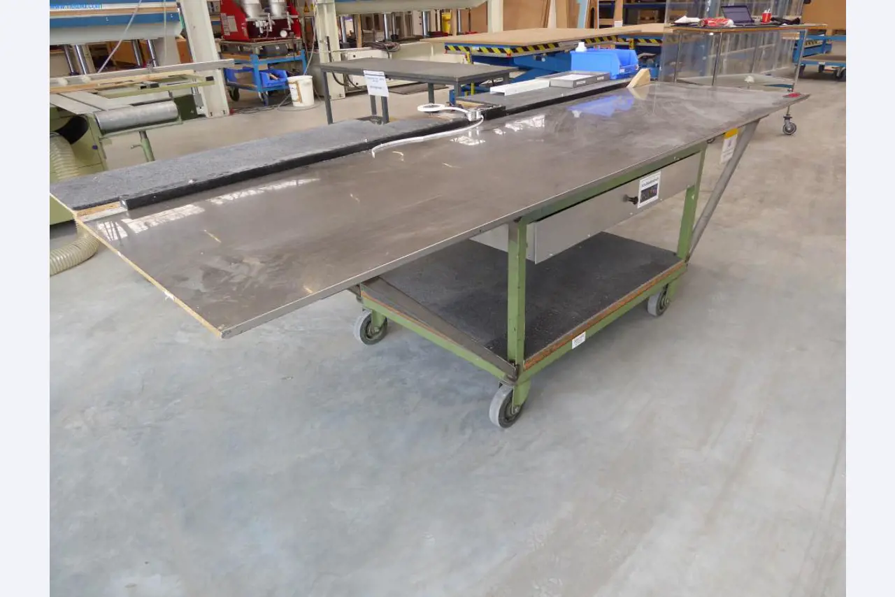 Maszyny i urządzenia do obróbki metali i technologii medycznej-2