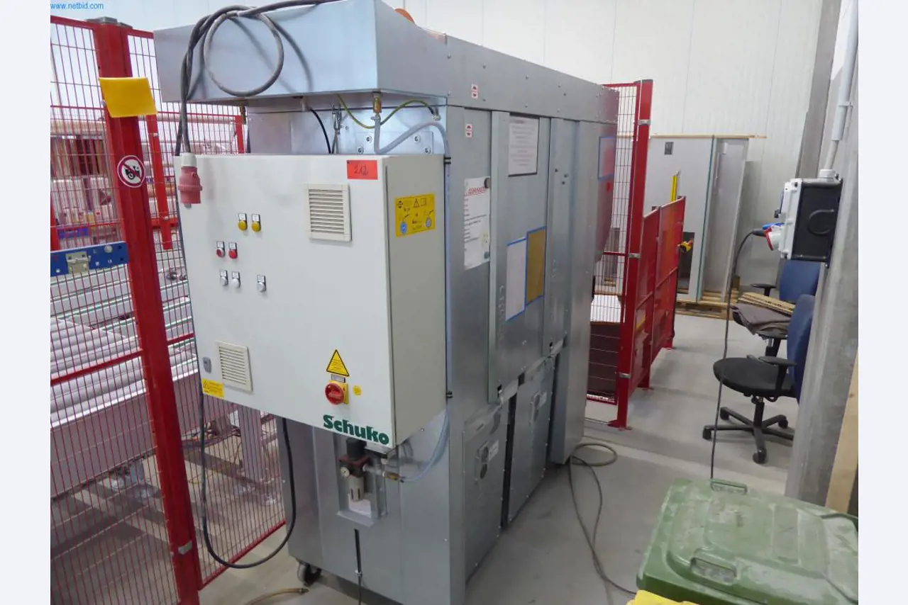 Stroji in oprema za obdelavo kovin in medicinsko tehnologijo-1