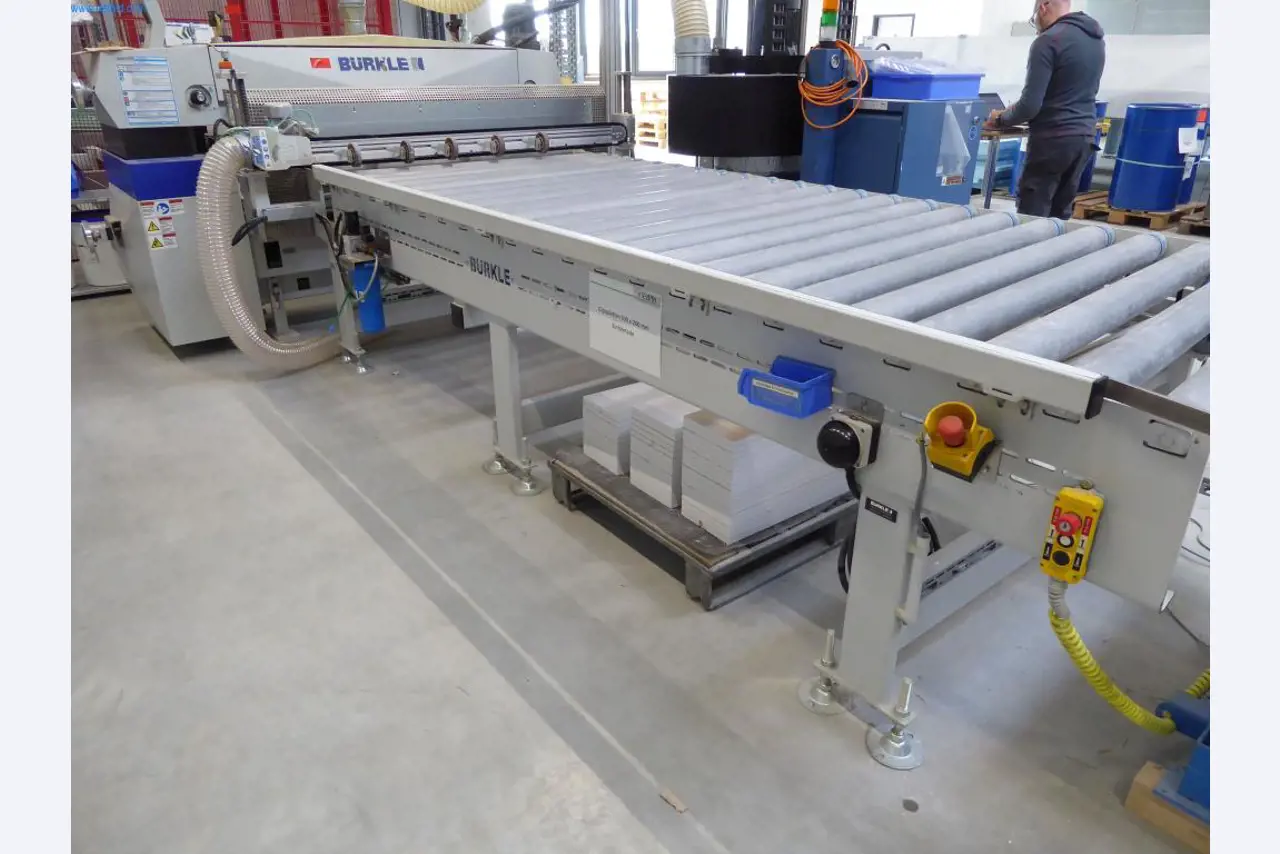 Stroje a zařízení pro obrábění kovů a zdravotnickou techniku-3