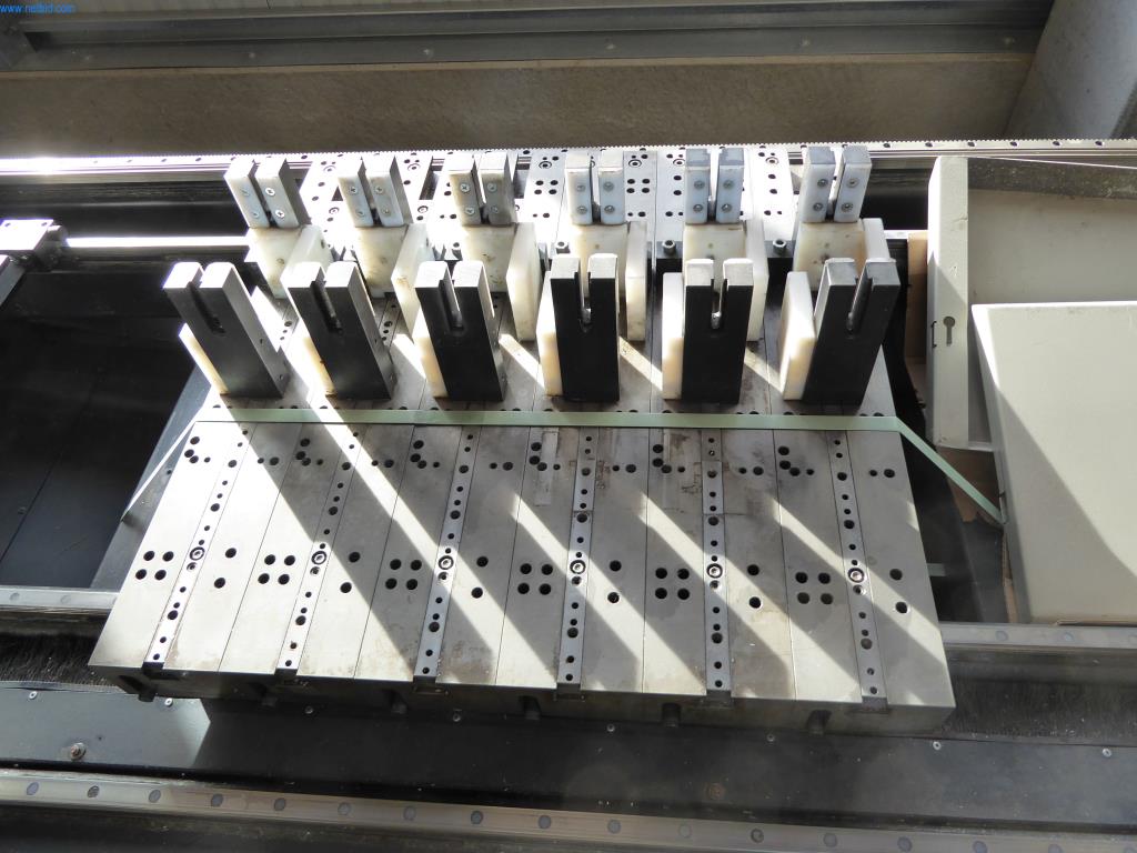 Stroje a zařízení pro obrábění kovů a zdravotnickou techniku-15