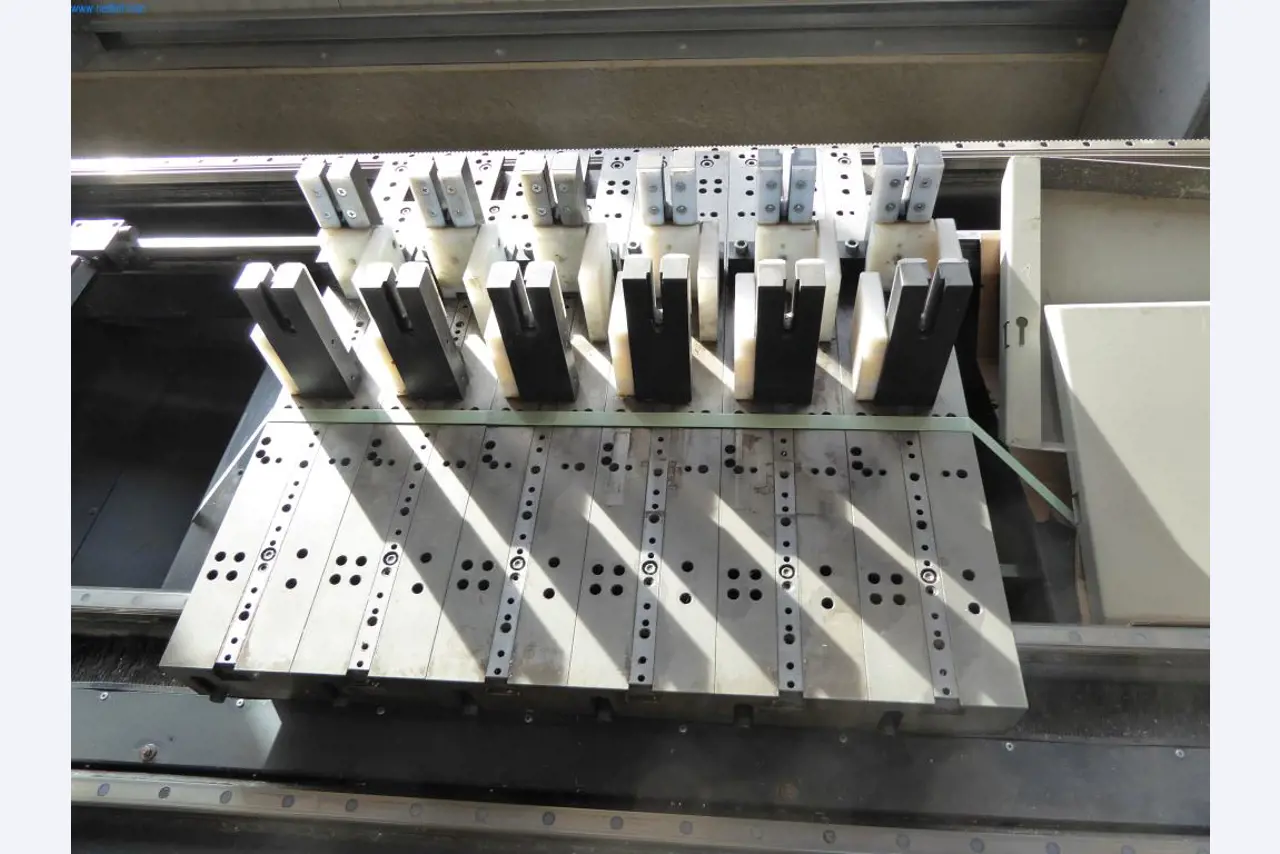 Stroje a zařízení pro obrábění kovů a zdravotnickou techniku-15