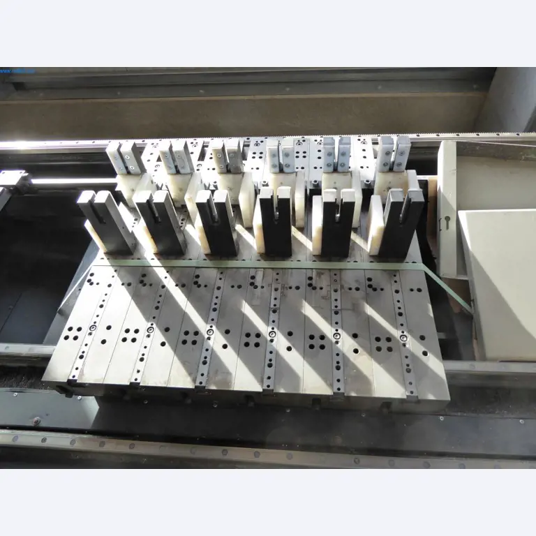 Stroje a zařízení pro obrábění kovů a zdravotnickou techniku-15