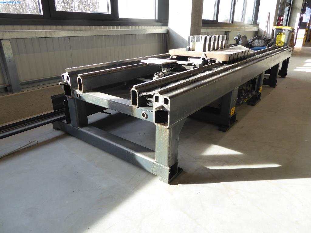 Stroje a zařízení pro obrábění kovů a zdravotnickou techniku-16