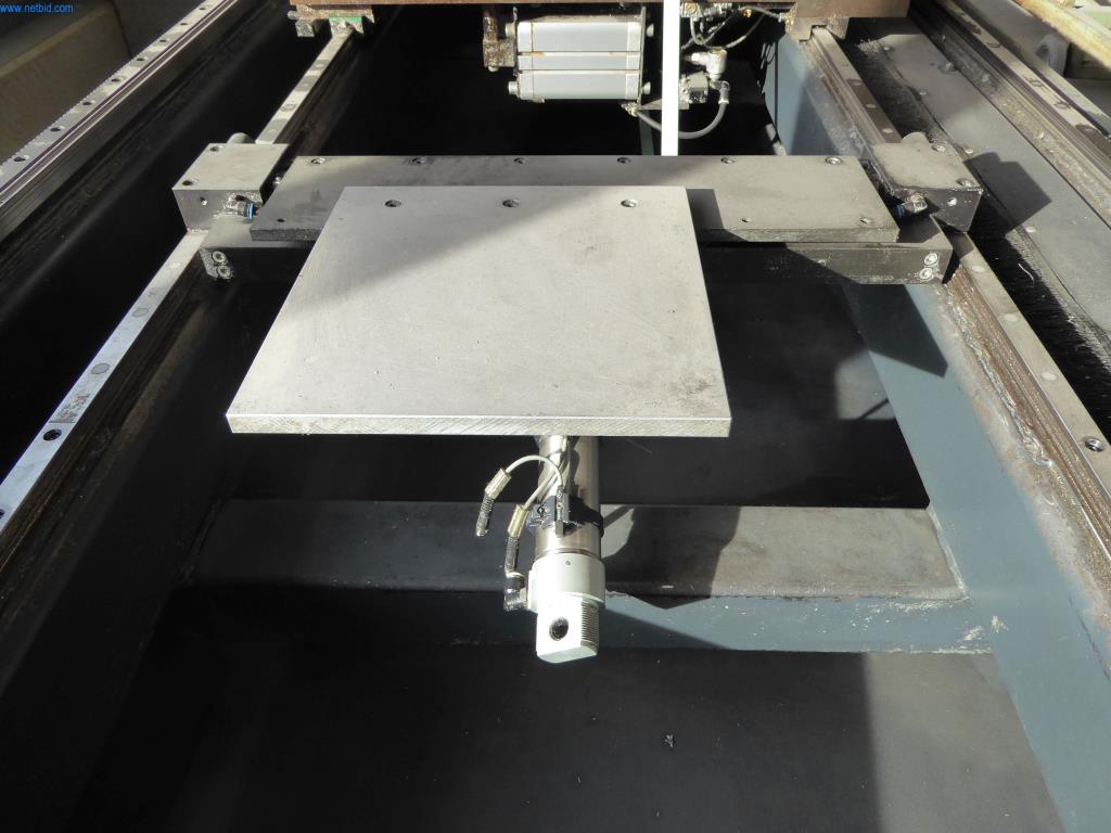 Stroje a zařízení pro obrábění kovů a zdravotnickou techniku-17