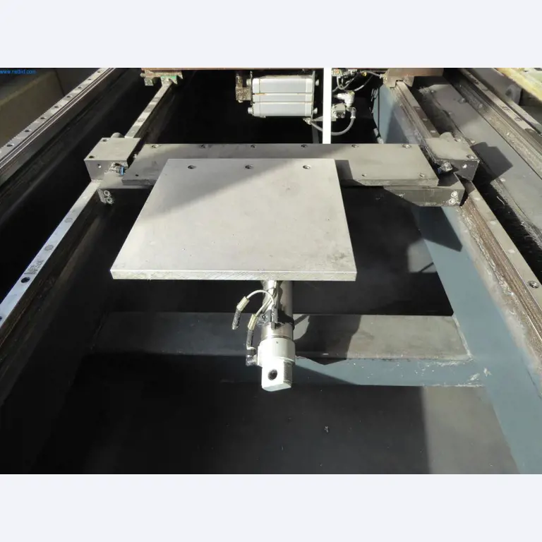 Stroje a zařízení pro obrábění kovů a zdravotnickou techniku-17